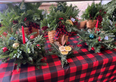 An array of live arrangements for tables